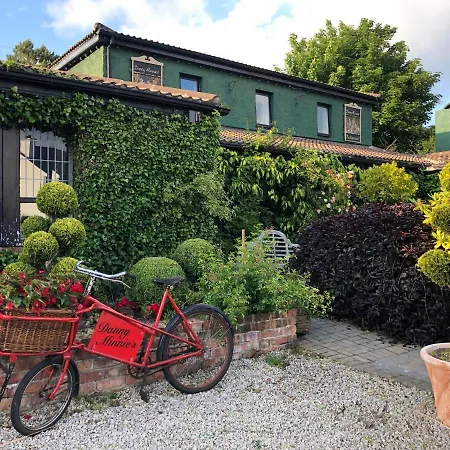 Danny Minnies Country House * Annagry